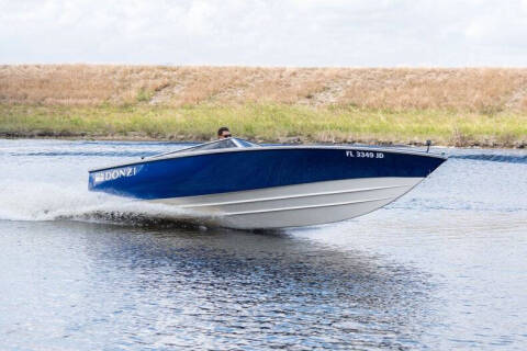 1994 Donzi Marine Classic 22