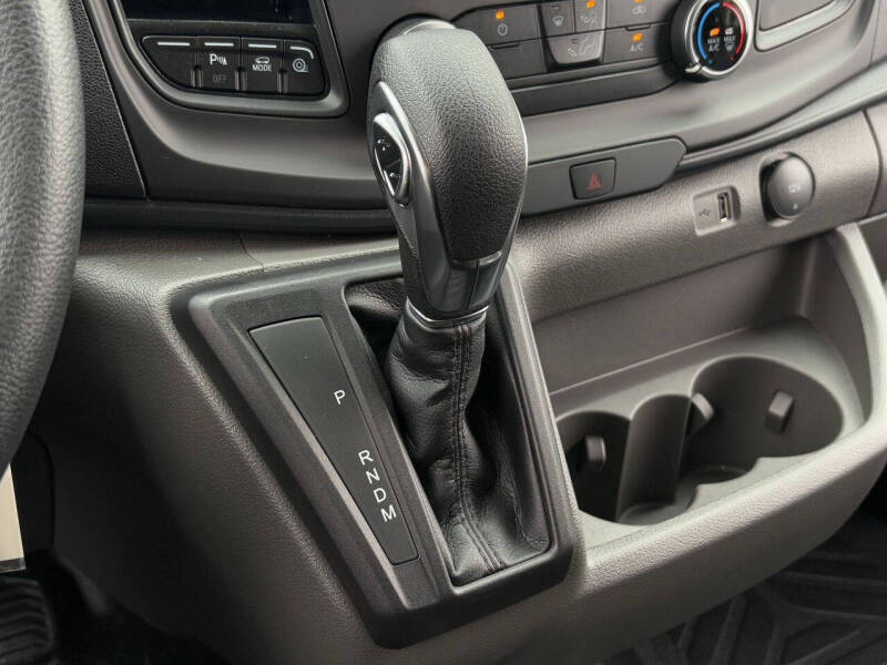 2025 Ford Transit 250