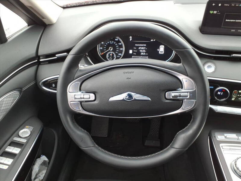 2025 Genesis GV70 2.5T Standard