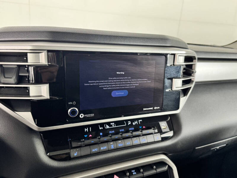 2024 Toyota Sequoia SR5