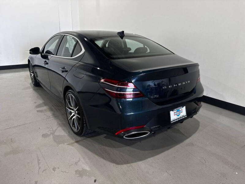 2025 Genesis G70