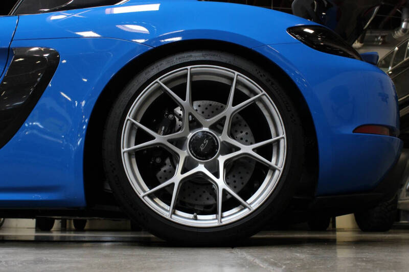 2023 Porsche 718 Cayman GT4 RS