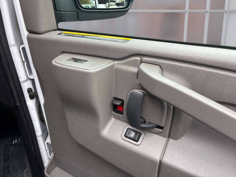 2024 GMC Savana 2500