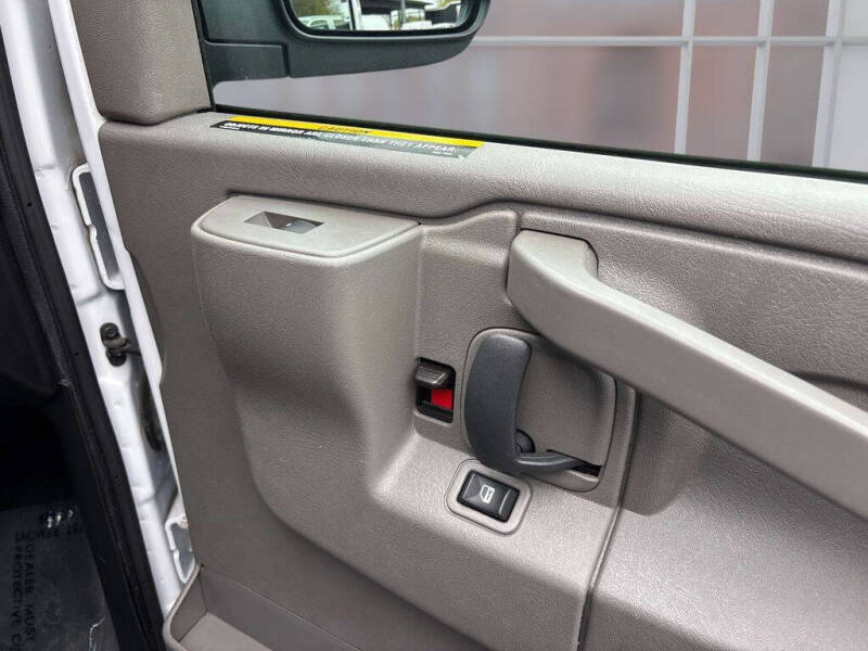 2024 GMC Savana 2500