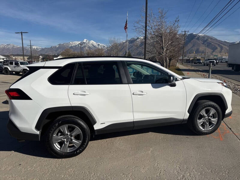 2024 Toyota RAV4 Hybrid LE
