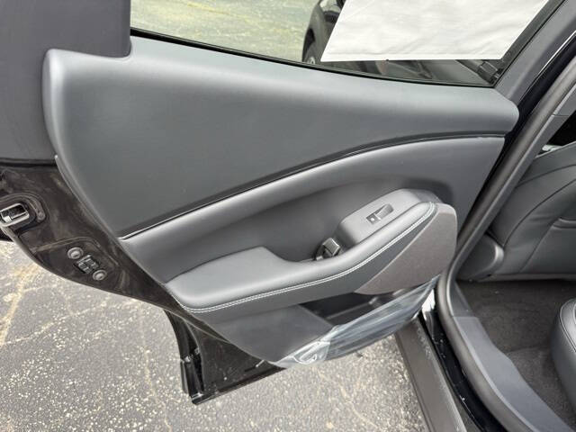 2025 Ford Mustang Mach-E Select