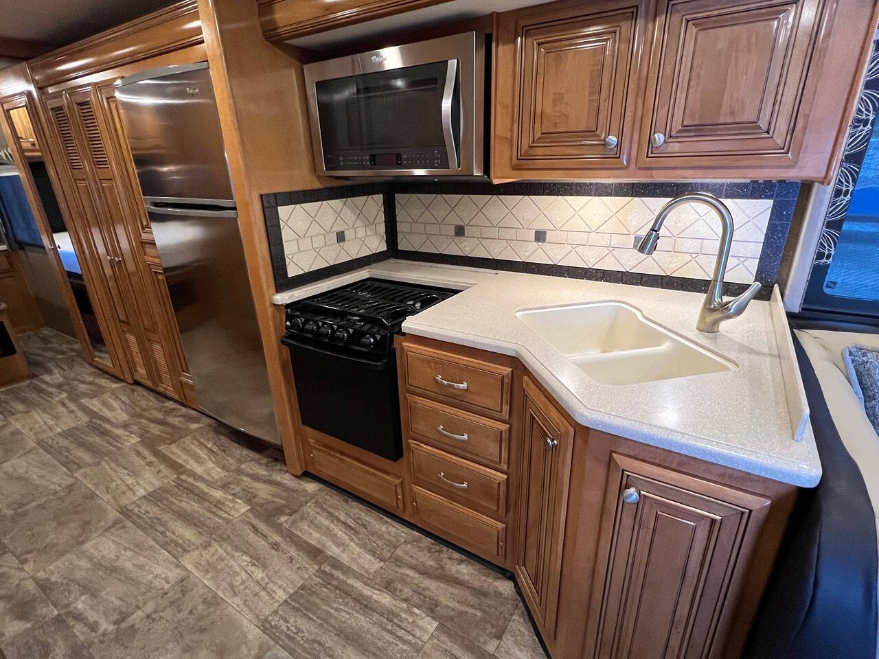 2016 Thor Motor Coach Palazzo for sale at Simple Car Company in Oak Harbor, WA