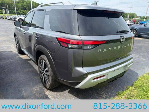 2023 Nissan Pathfinder Platinum
