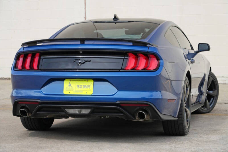 2022 Ford Mustang EcoBoost