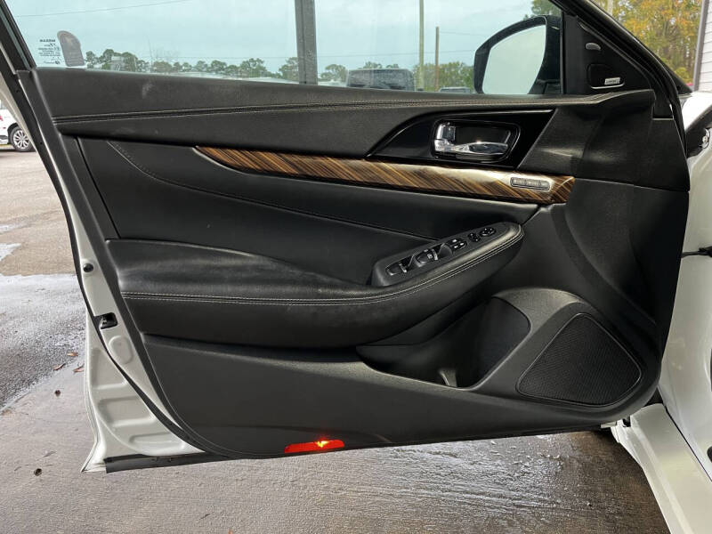 2017 Nissan Maxima Platinum