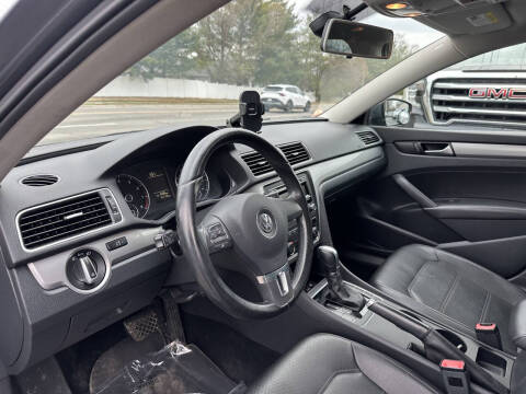 2014 Volkswagen Passat 1.8T Wolfsburg Edition PZEV