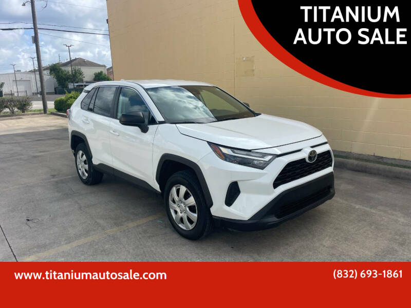 2023 Toyota RAV4 LE's photo