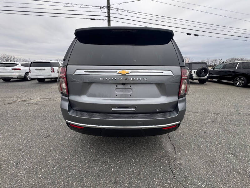 2021 Chevrolet Suburban LT