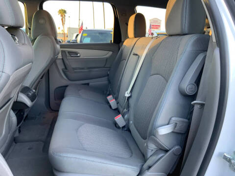 2017 Chevrolet Traverse LS