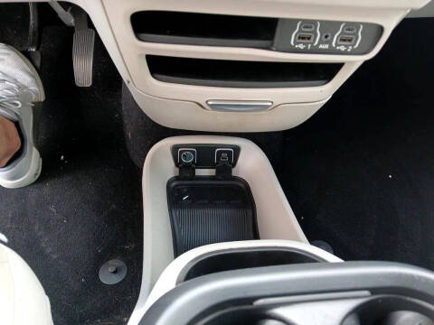 2021 Chrysler Pacifica Touring L