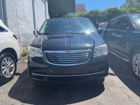 2014 Chrysler Town and Country for sale at Buy Here Pay Here Auto Sales in Newark NJ