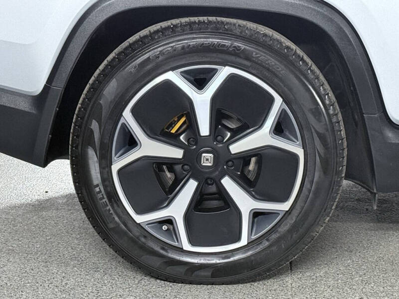 2022 Rivian R1T Adventure