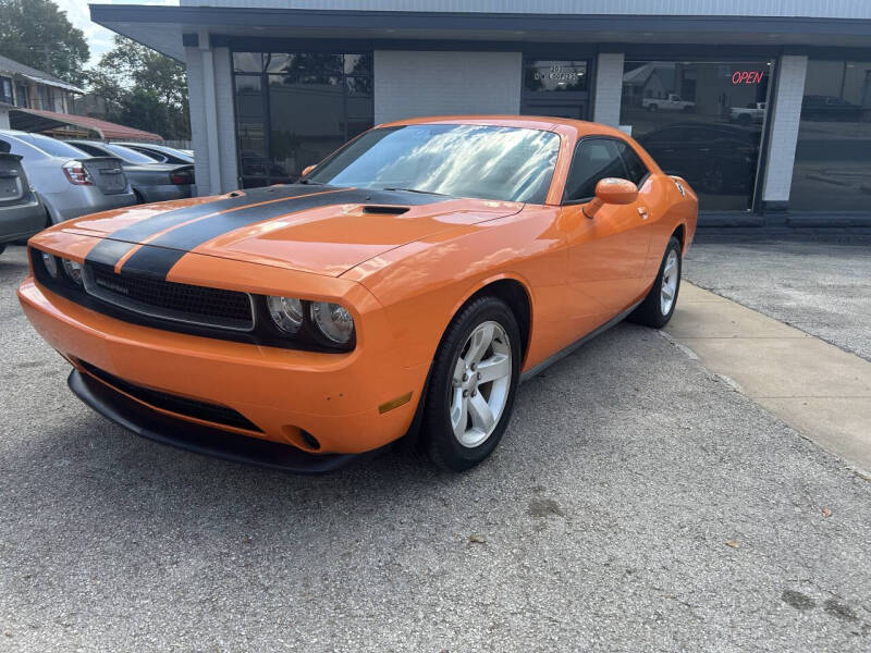 2012 Dodge Challenger SXT's photo