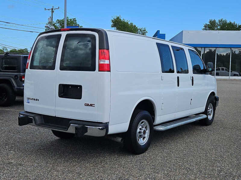 2024 GMC Savana 2500