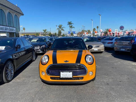 2017 MINI Hardtop 4 Door Cooper