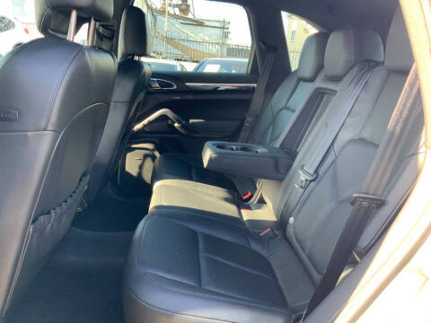 2012 Porsche Cayenne Tiptronic