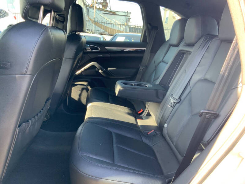 2012 Porsche Cayenne Tiptronic