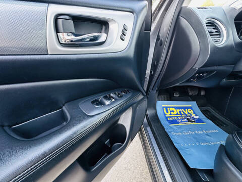 2017 Nissan Pathfinder SL