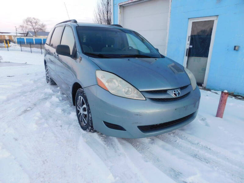 2006 Toyota Sienna LE's photo
