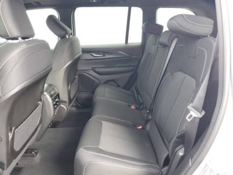 2024 Jeep Grand Cherokee Laredo X