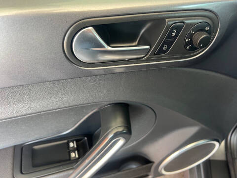 2012 Volkswagen Beetle 2.5L