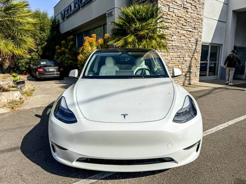 2025 Tesla Model Y Performance