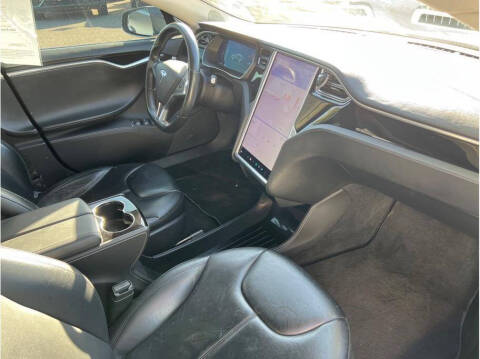 2015 Tesla Model S
