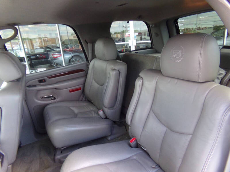 2005 Cadillac Escalade