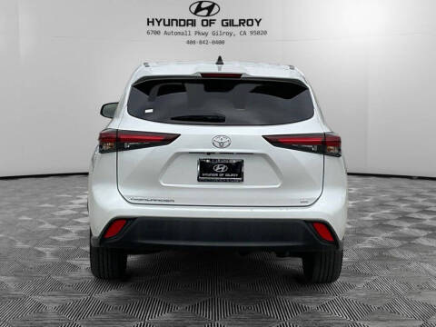 2024 Toyota Highlander LE