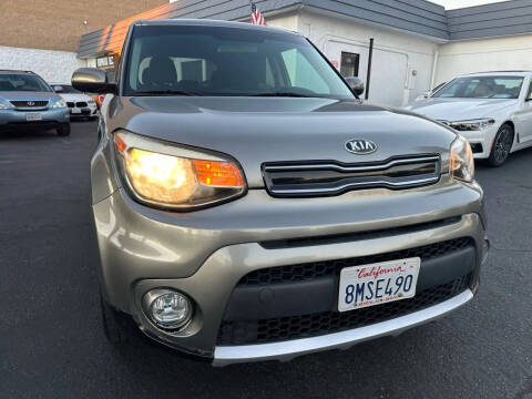 2018 Kia Soul +