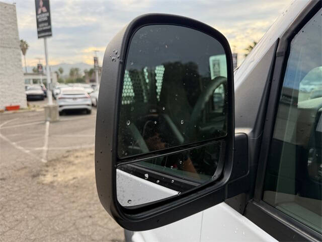 2024 GMC Savana 2500