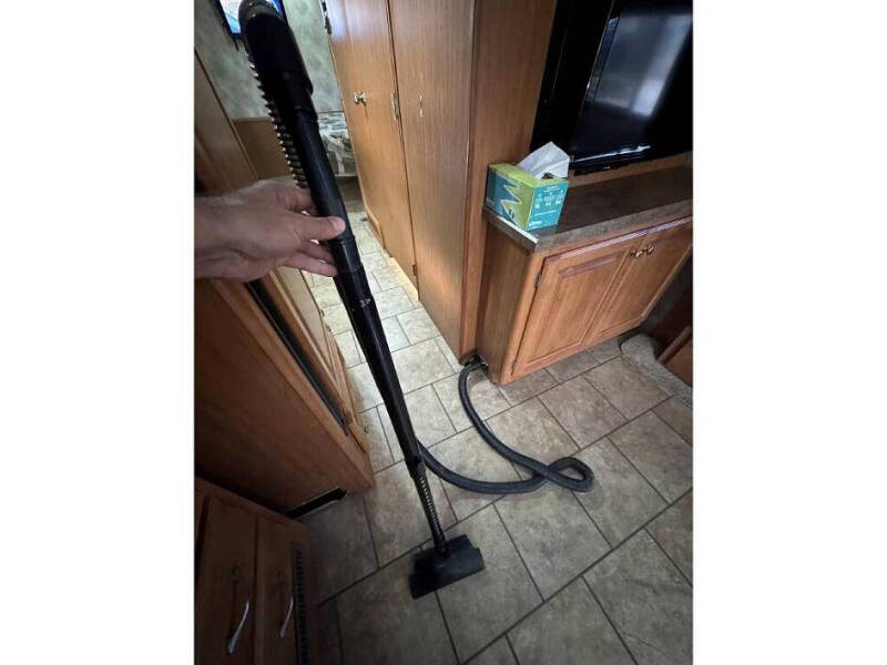 2009 Freightliner MC Chassis