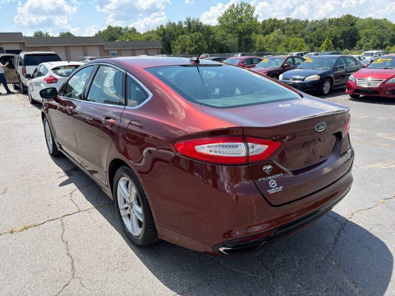 2016 Ford Fusion SE