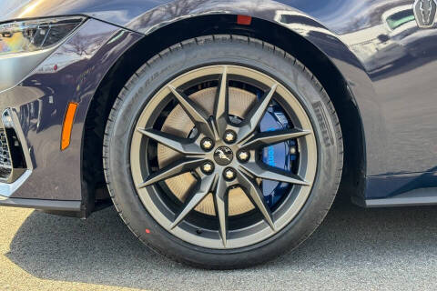 2025 Ford Mustang Dark Horse