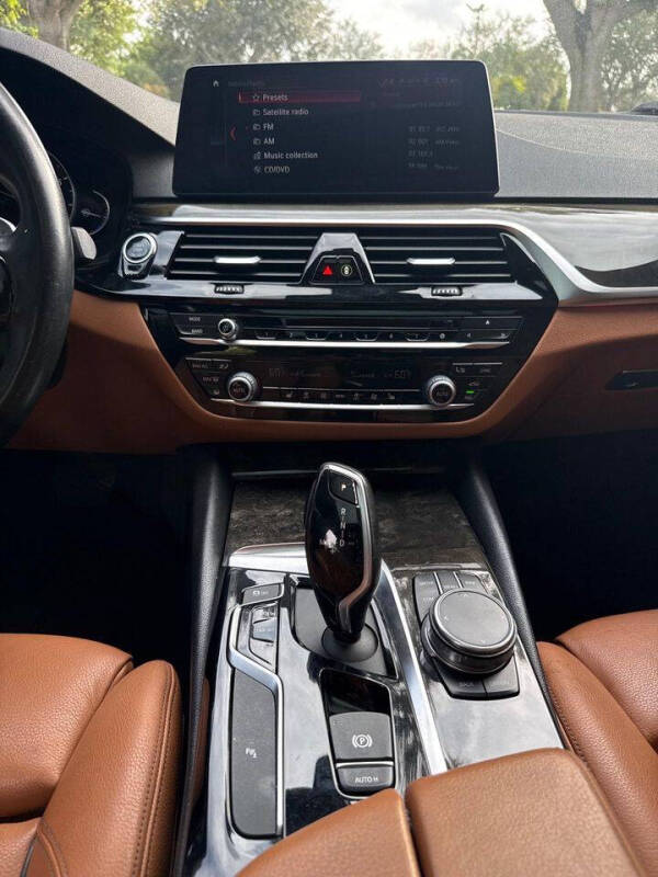 2018 BMW 5 Series 540i