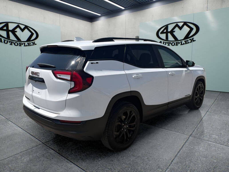 2022 GMC Terrain SLE