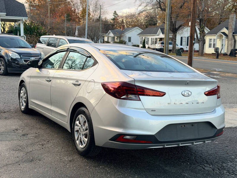2019 Hyundai Elantra SE