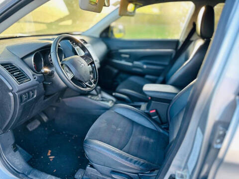 2023 Mitsubishi Outlander Sport ES