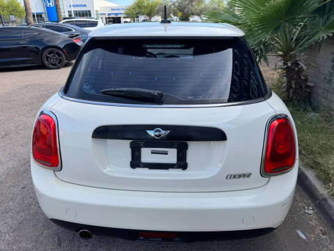 2017 MINI Hardtop 4 Door Cooper