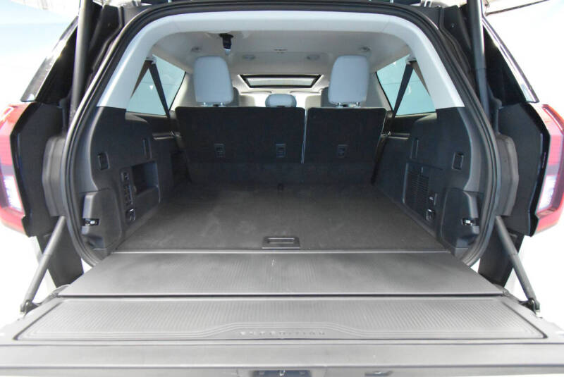 2026 Ford Expedition MAX Active