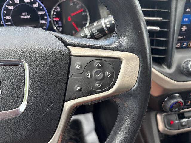 2022 GMC Acadia Denali