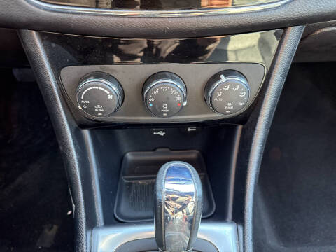 2011 Chrysler 200 Limited