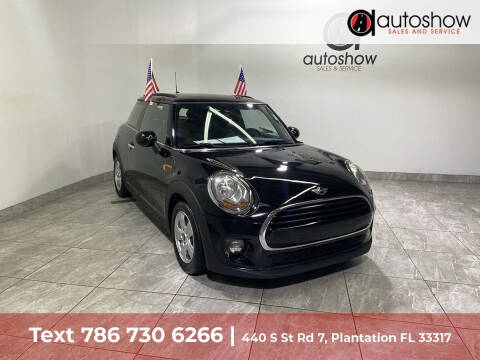 2017 MINI Hardtop 2 Door for sale at AUTOSHOW SALES & SERVICE in Plantation FL