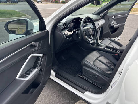 2019 Audi Q3 quattro Premium 45 TFSI