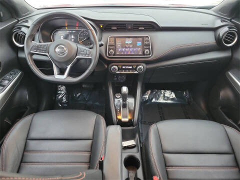 2020 Nissan Kicks SR